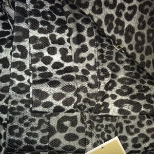 Michael Kors stretch pant with back pockets,